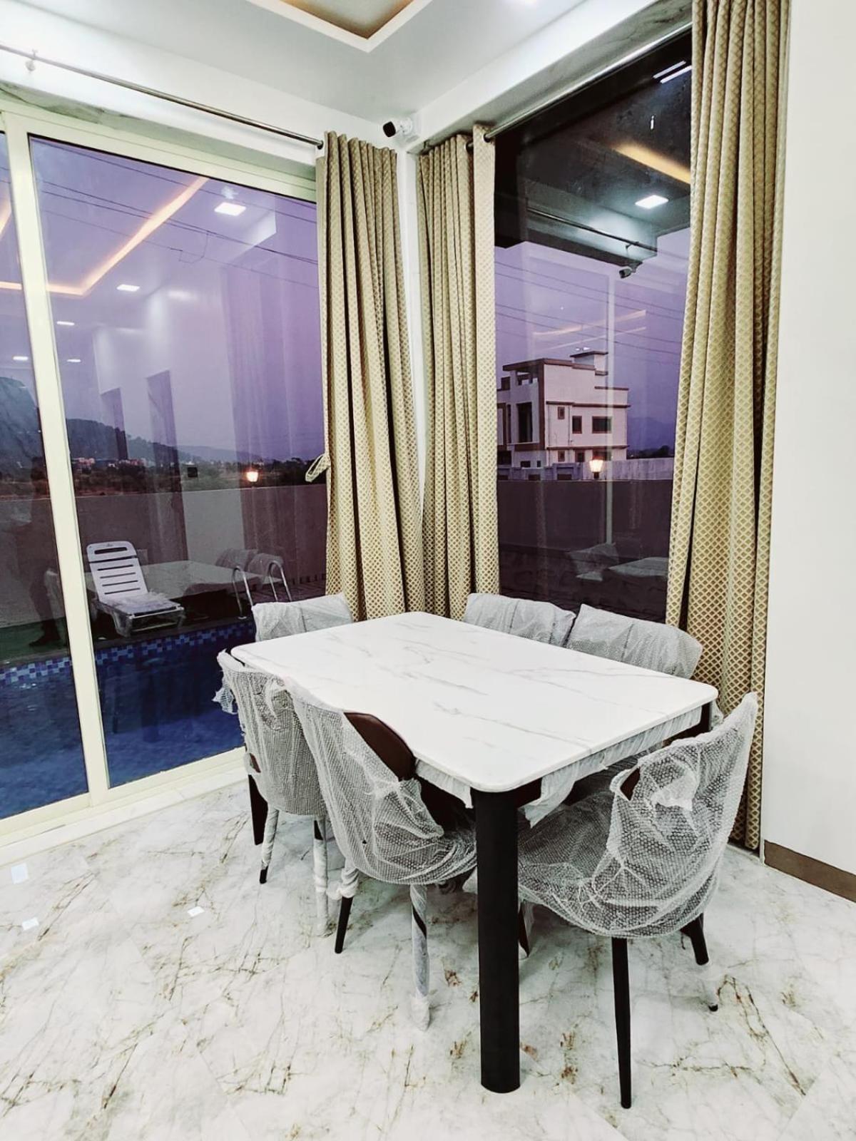 Discovery Bungalow Lonavala Bagian luar foto