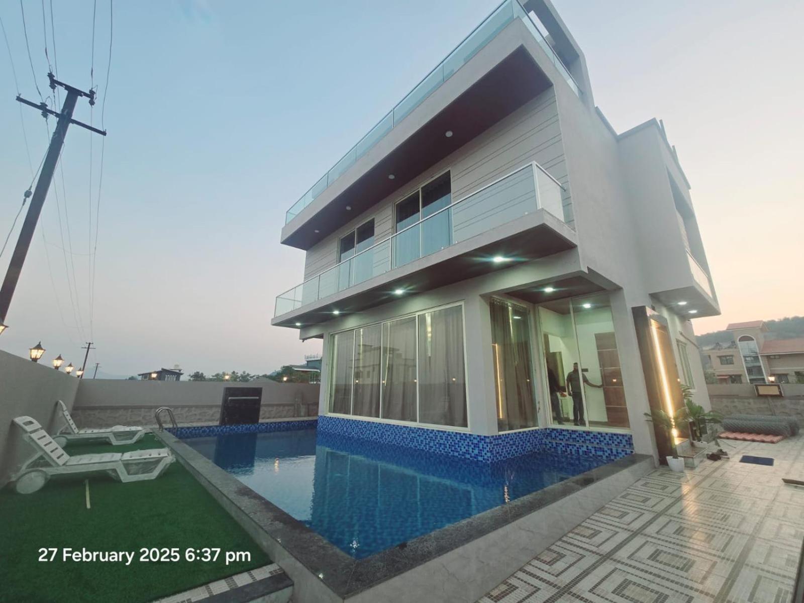 Discovery Bungalow Lonavala Bagian luar foto